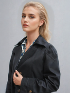 Trench-coat beige pour femme au design contemporain