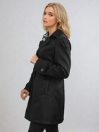Trench-coat beige pour femme au design contemporain