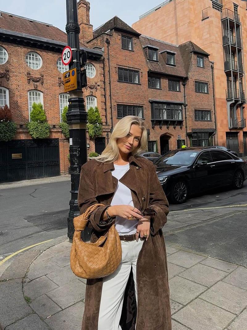 Trench-coat longue marron pour femme, idéale pour l'automne et l'hiver