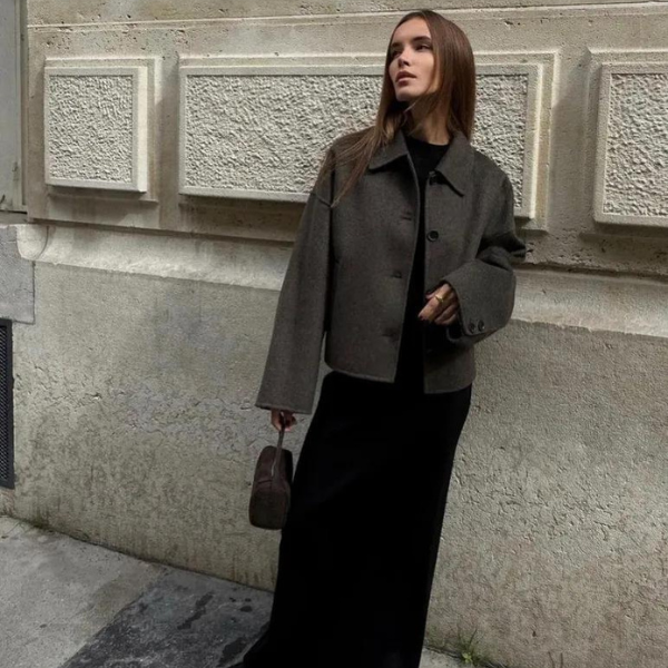 Veste en laine | Boutonnage simple | Coupe ample | Manteau court en laine | Trench-coat en laine pour femmes