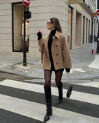 Manteau court en laine | simple boutonnage | coupe ample | manteau en laine ample | trench en laine pour femme