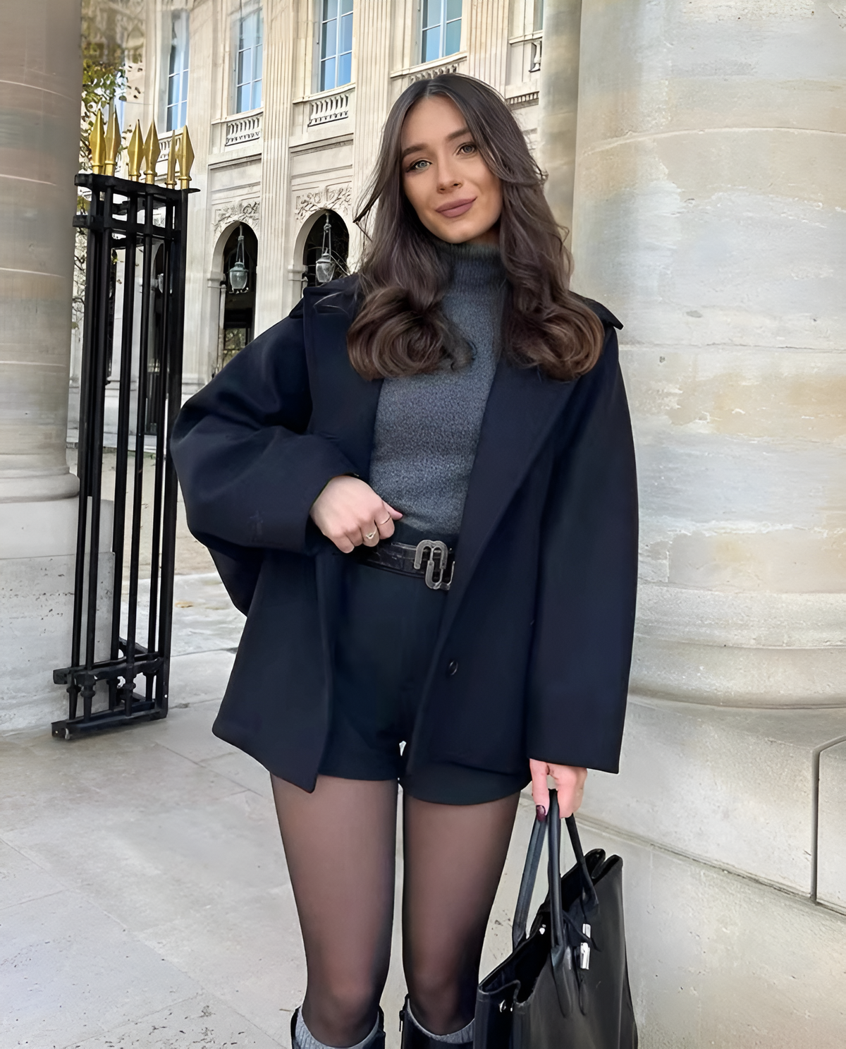 Manteau court en laine | simple boutonnage | coupe ample | manteau en laine ample | trench en laine pour femme