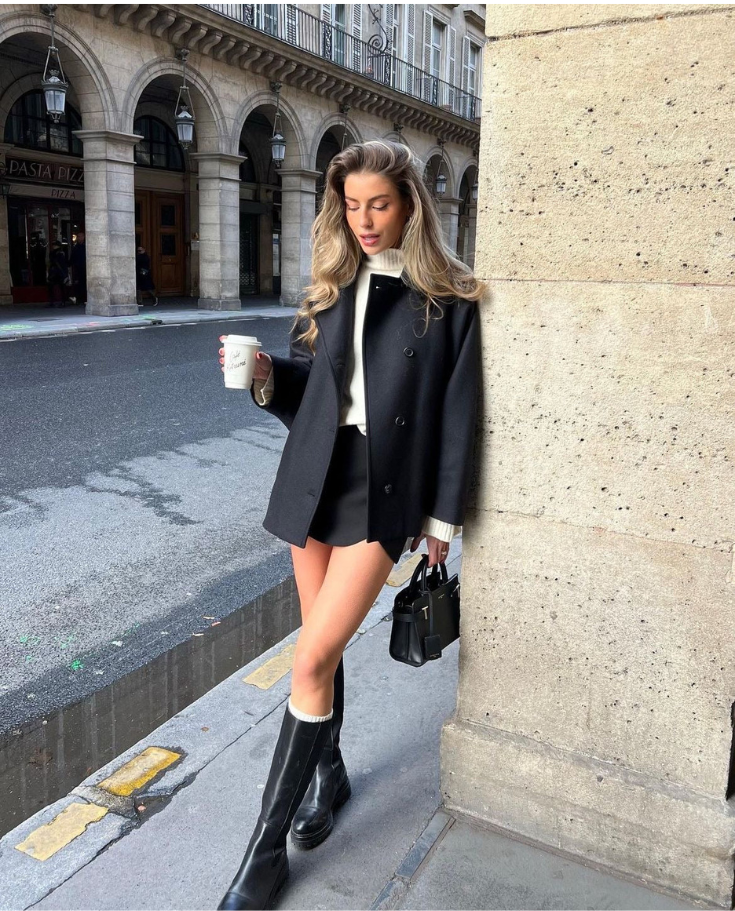 Manteau court en laine | simple boutonnage | coupe ample | manteau en laine ample | trench en laine pour femme