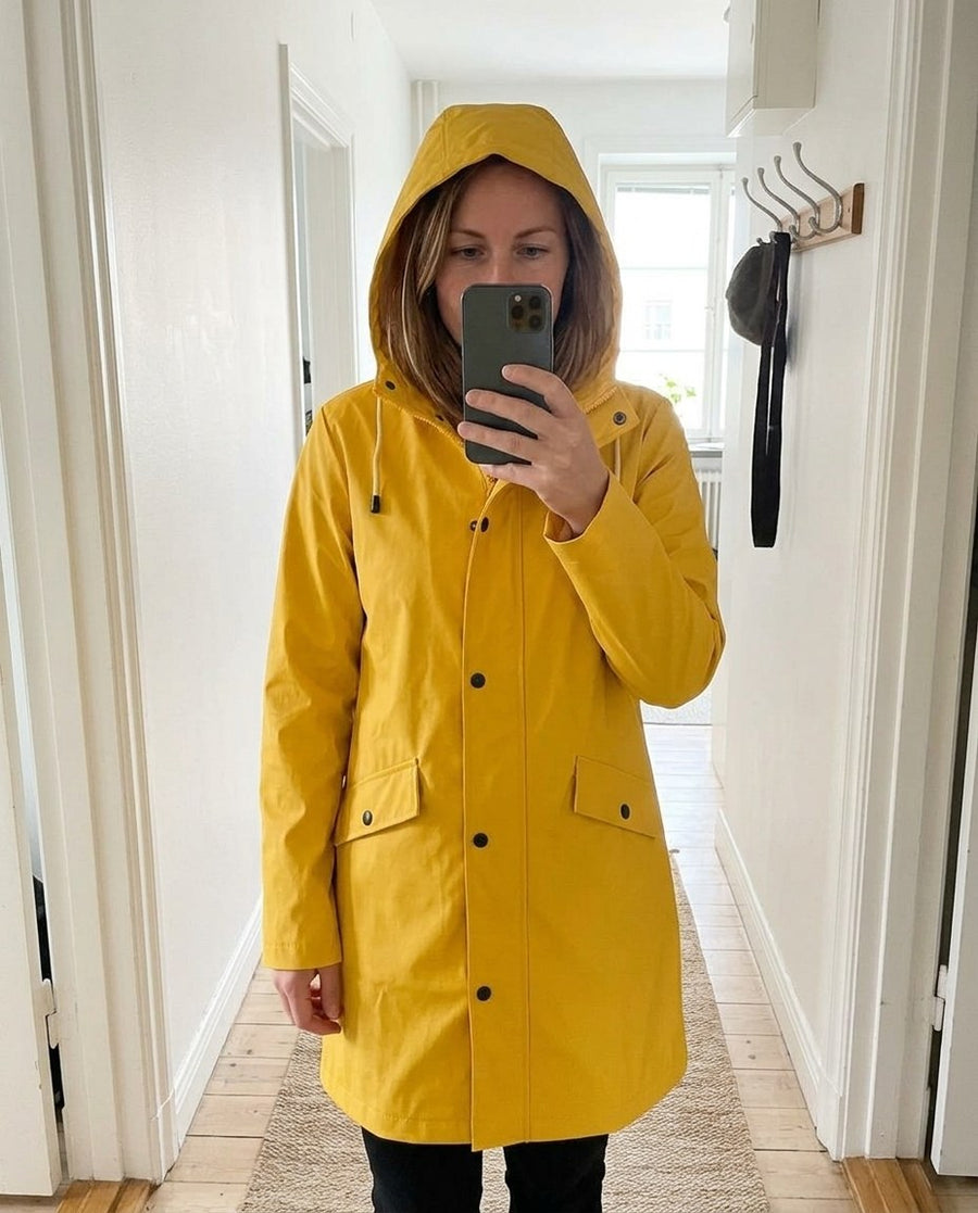 Dam Vindtät Trenchcoat med Vattenavvisande Funktion, dam vindtät trenchcoat med vattenavvisande funktion i gul, stylinginspiration spegelbild i hallen