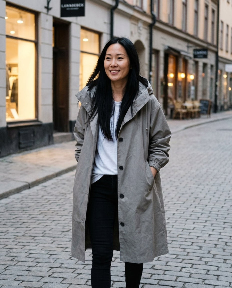 Damjacka Vattentät Trenchcoat i Nutida Design för Vardagsanvändning, damjacka vattentät trenchcoat i nutida design för vardagsanvändning i grå, stylinginspiration en kväll i stan